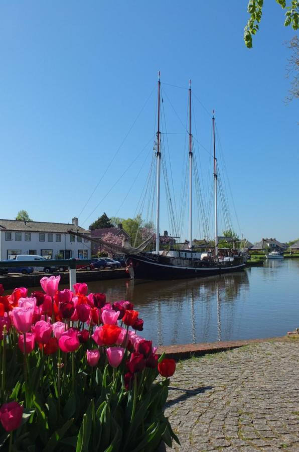 B&B Ferdivedaasje Dokkum Exterior photo