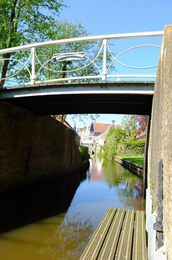 B&B Ferdivedaasje Dokkum Exterior photo